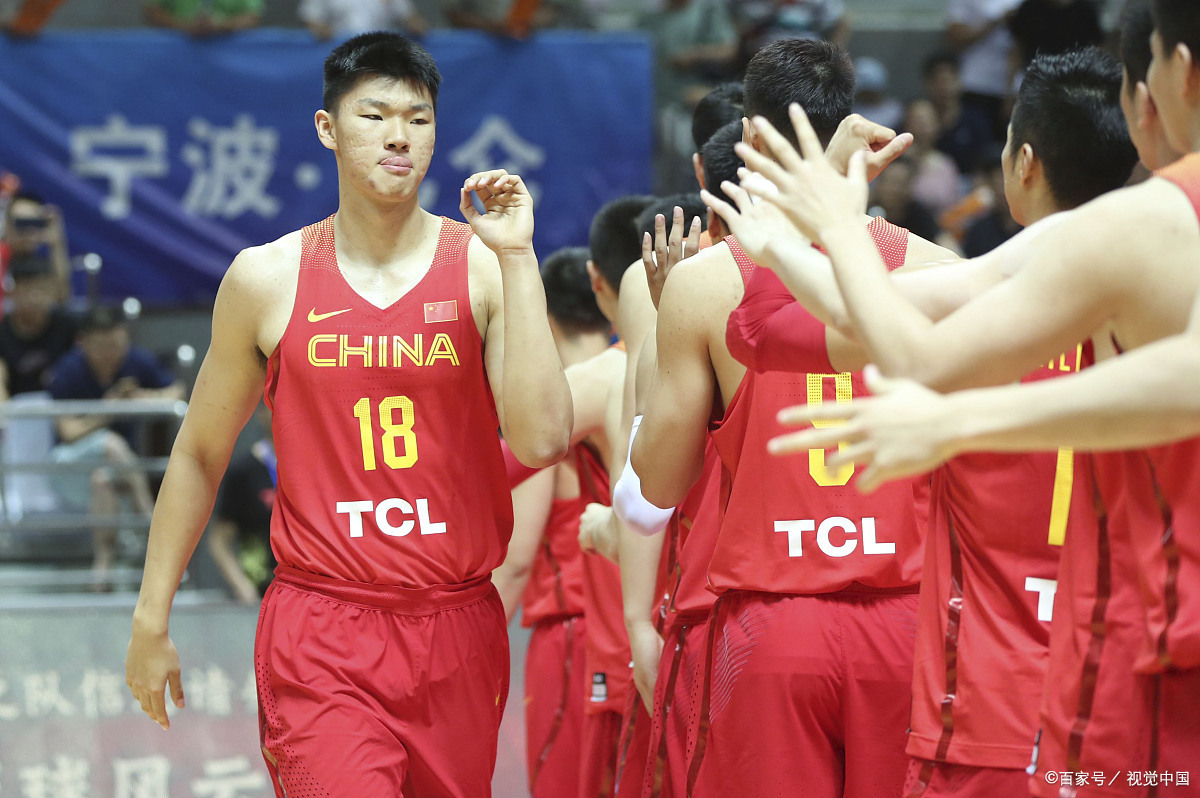 三亿体育平台-北京男篮对阵大连队，全队备战意志坚定(北京男篮对阵大连队,全队备战意志坚定不移)