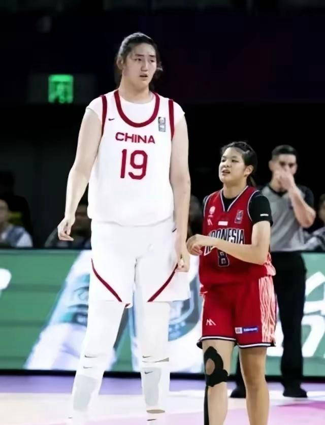 包含亚洲杯-张子宇11分钟13分女篮胜印尼51分的词条